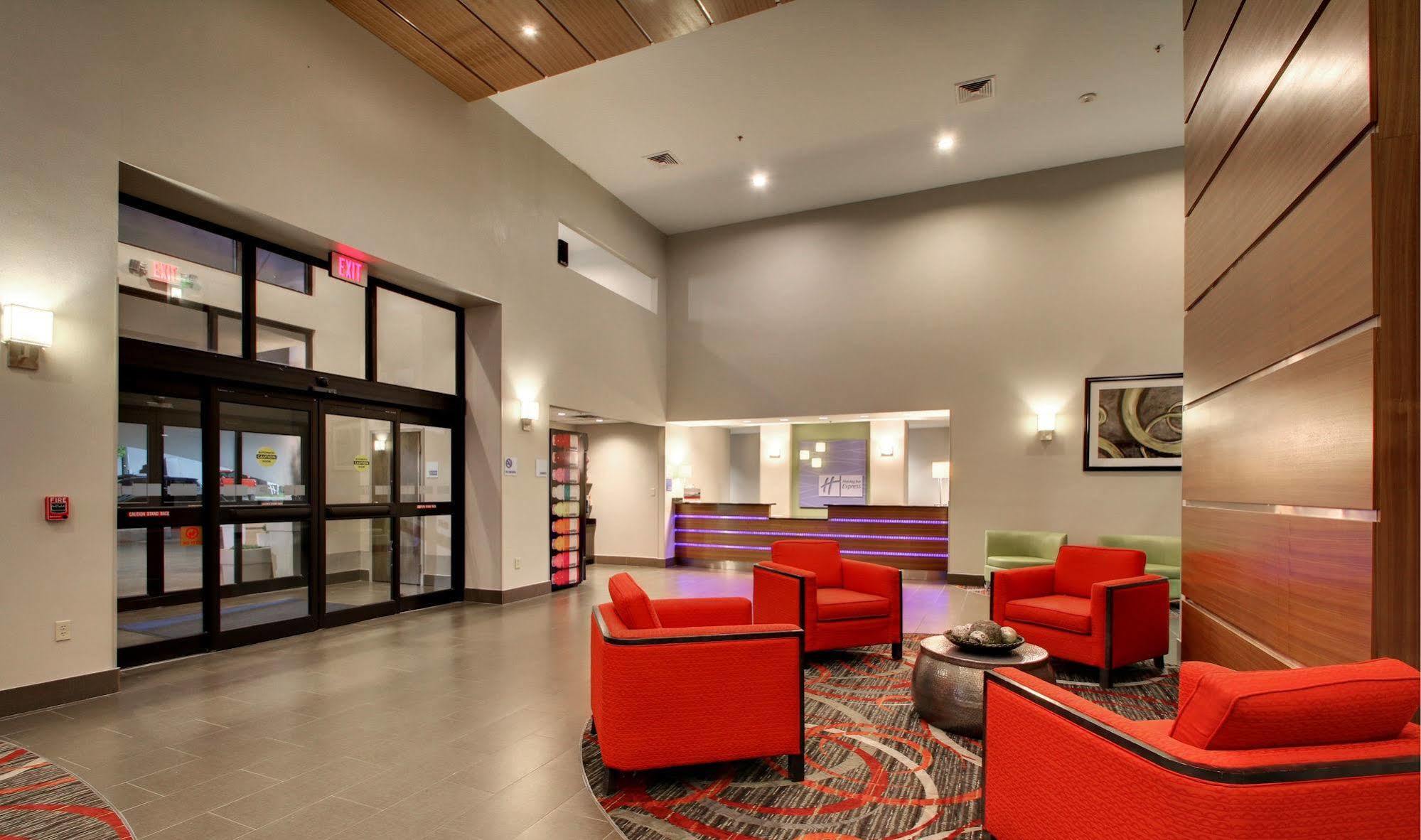La Quinta Inn & Suites By Wyndham Meridian Exterior foto